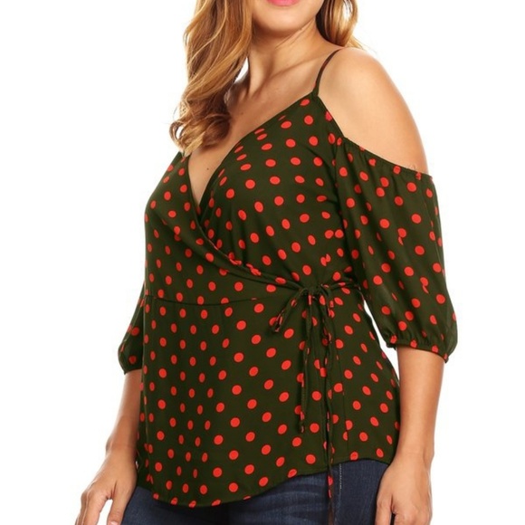 Plus Size Polka Dot Print - Picture 2 of 3
